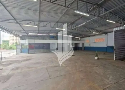 Galpão / Depósito / Armazém para alugar, 700m² no Centro, Blumenau