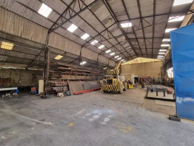 Galpão / Depósito / Armazém à venda, 3100m² no Estiva, Louveira