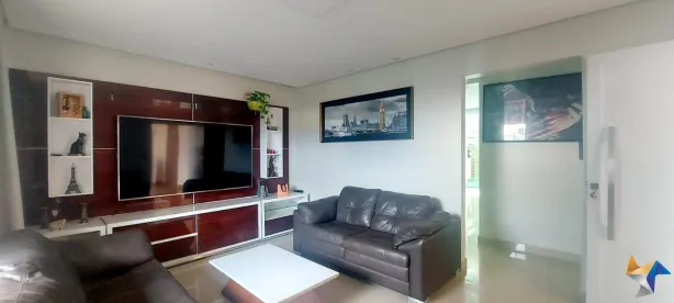 Sobrado com 4 Quartos à venda, 254m² no Taguatinga Norte, Brasília