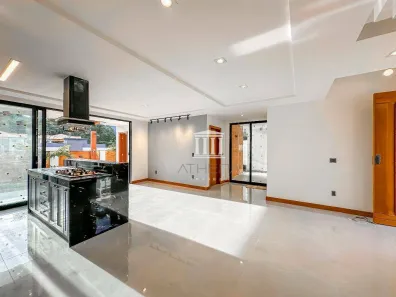 Casa de Condomínio com 4 Quartos à venda, 185m² no Golfe, Teresópolis