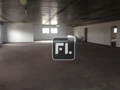 Galpão / Depósito / Armazém para venda ou aluguel, 3370m² no Alphaville Empresarial, Barueri