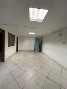 Galpão / Depósito / Armazém para venda ou aluguel, 2800m² no Barra do Imbuí, Teresópolis