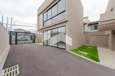 Casa de Condomínio com 3 Quartos para alugar, 118m² no Santa Felicidade, Curitiba
