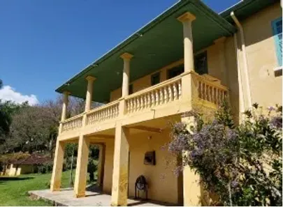 Fazenda / Sítio / Chácara com 4 Quartos para alugar, 1000m² no Jardim Colônia, Jacareí
