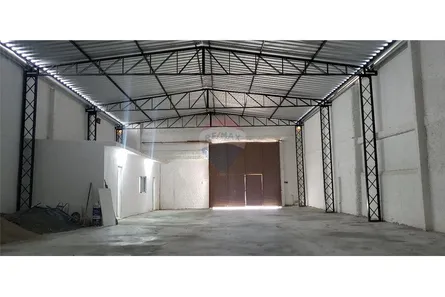 Galpão / Depósito / Armazém à venda, 242m² no Santo Inácio, Cabo de Santo Agostinho