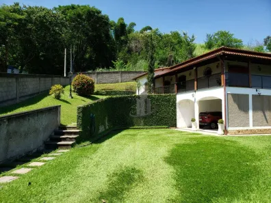 Fazenda / Sítio / Chácara com 4 Quartos à venda, 413m² no Jardim Alice, Barra Mansa
