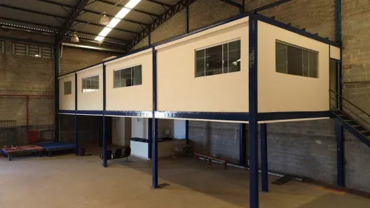 Galpão / Depósito / Armazém para venda ou aluguel, 2200m² no Santa Maria, Brasília