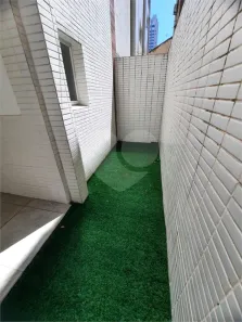 Casa de Vila com 3 Quartos para venda ou aluguel, 162m² no Gonzaga, Santos
