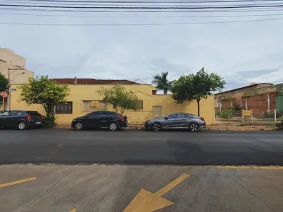 Loja / Salão / Ponto Comercial à venda, 651m² no Centro, Sertãozinho