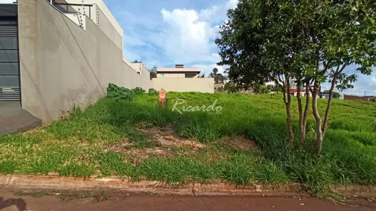 Terreno / Lote / Condomínio à venda, 335m² no Jardim Novo Imperial, Arapongas