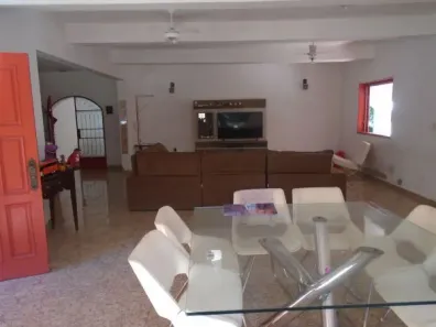 Fazenda / Sítio / Chácara com 8 Quartos à venda, 700m² no Caneca Fina, Guapimirim