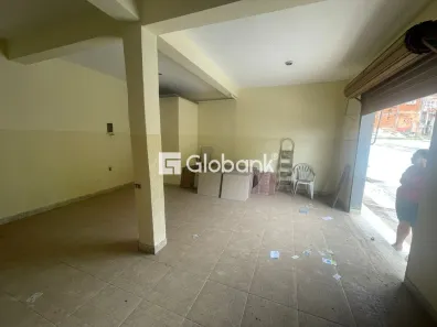 Loja / Salão / Ponto Comercial à venda, 151m² no Morrinhos, Montes Claros