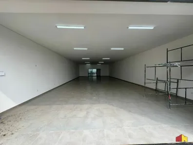 Loja / Salão / Ponto Comercial para alugar, 211m² no Vila dos Ipês, Boituva