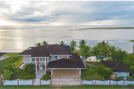 Casa com 7 Quartos à venda, 1054m² no Una, Una