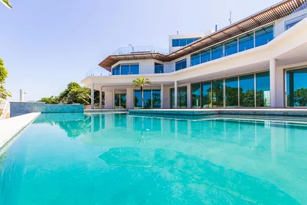 Casa de Condomínio com 10 Quartos para venda ou aluguel, 2560m² no Enseada, Ubatuba