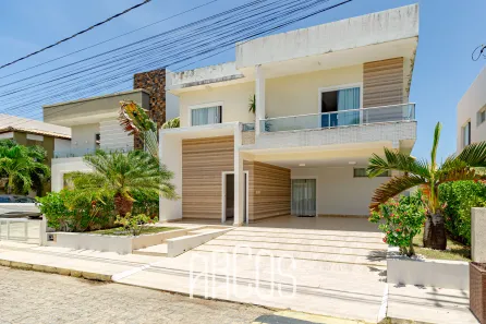 Sobrado com 4 Quartos à venda, 283m² no Robalo, Aracaju