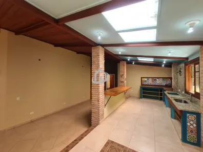 Fazenda / Sítio / Chácara com 2 Quartos à venda, 237m² no Itaquaciara, Itapecerica da Serra