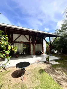 Casa de Condomínio com 4 Quartos para alugar, 190m² no Busca Vida (Abrantes), Camaçari