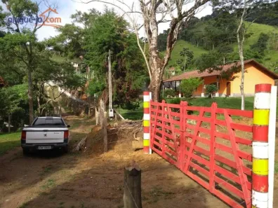 Fazenda / Sítio / Chácara com 3 Quartos à venda, 220m² no Boa Vista, Igaratá