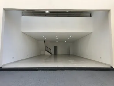 Loja / Salão / Ponto Comercial com 1 Quarto à venda, 304m² no Centro, Mogi das Cruzes
