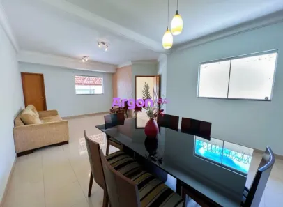 Sobrado com 4 Quartos à venda, 220m² no Jardim Atlântico, Goiânia