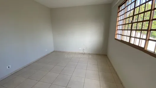 Casa com 3 Quartos para alugar, 80m² no Jardim Presidente, Londrina