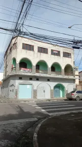 Prédio Inteiro para alugar, 300m² no Cajueiros, Macaé