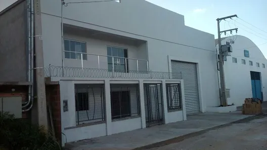 Galpão / Depósito / Armazém com 4 Quartos para alugar, 750m² no , Parauapebas