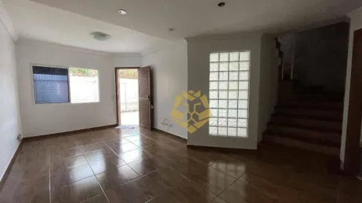Sobrado com 3 Quartos à venda, 106m² no Uberaba, Curitiba