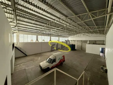 Galpão / Depósito / Armazém para alugar, 500m² no Jardim Torino, Cotia
