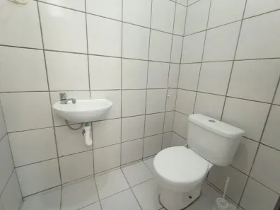 Loja / Salão / Ponto Comercial para alugar, 34m² no Bacacheri, Curitiba