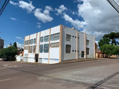 Prédio Inteiro à venda, 1500m² no Centro, Cascavel