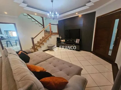 Sobrado com 3 Quartos à venda, 196m² no Esplanada Independência, Taubaté