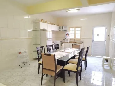 Casa com 4 Quartos para alugar, 112m² no São José, Aracaju