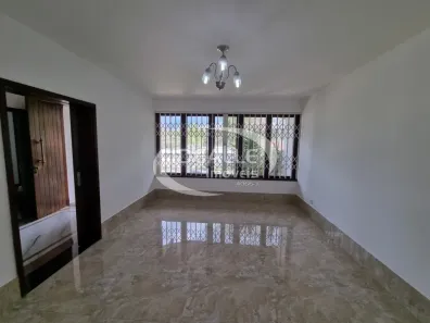 Casa com 4 Quartos para alugar, 307m² no Jardim Social, Curitiba