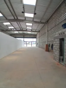 Galpão / Depósito / Armazém para alugar, 230m² no , Camaçari