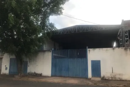 Galpão / Depósito / Armazém à venda, 650m² no Jardim Regina, Araraquara