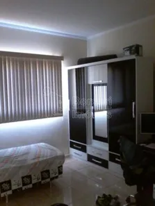 Sobrado com 4 Quartos à venda, 249m² no Centro, Araraquara