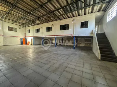 Loja / Salão / Ponto Comercial para venda ou aluguel, 350m² no Jardim Galetto, Itatiba