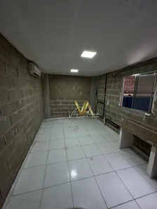 Galpão / Depósito / Armazém à venda, 735m² no Bonança, Moreno