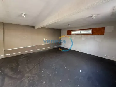Casa com 4 Quartos para alugar, 205m² no Lago Parque, Londrina