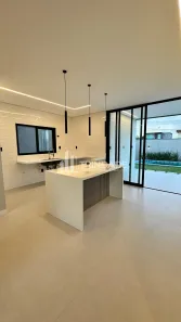 Casa com 5 Quartos à venda, 230m² no Centro, Camaçari