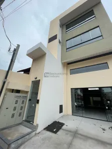 Loja / Salão / Ponto Comercial para alugar, 140m² no Casa de Pedra, Volta Redonda