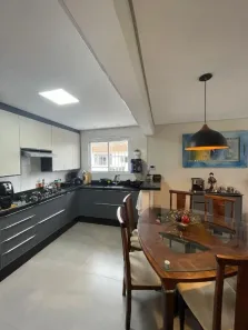 Fazenda / Sítio / Chácara com 3 Quartos à venda, 163m² no Estuário, Santos