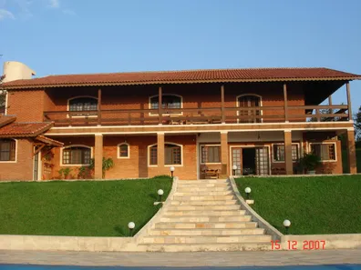 Fazenda / Sítio / Chácara com 5 Quartos à venda, 600m² no Centro, Jarinu