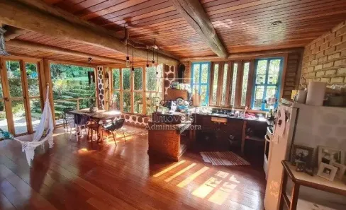 Casa com 2 Quartos à venda, 900m² no Independência, Petrópolis