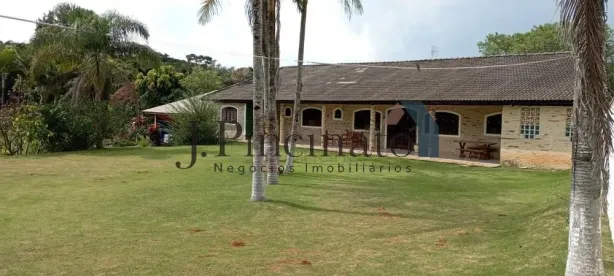 Fazenda / Sítio / Chácara com 3 Quartos para alugar, 250m² no Nova Pinhal, Cabreúva