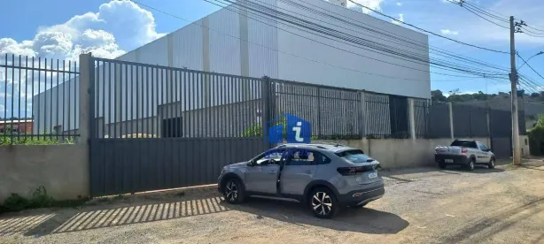 Galpão / Depósito / Armazém para alugar, 1400m² no São Damião, Vespasiano