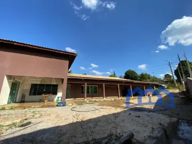 Fazenda / Sítio / Chácara com 4 Quartos à venda, 1000m² no , Mairinque