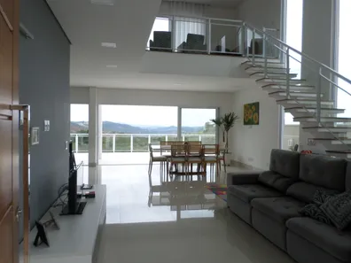 Sobrado com 4 Quartos à venda, 260m² no Taipas De Pedras (Mailasqui), São Roque